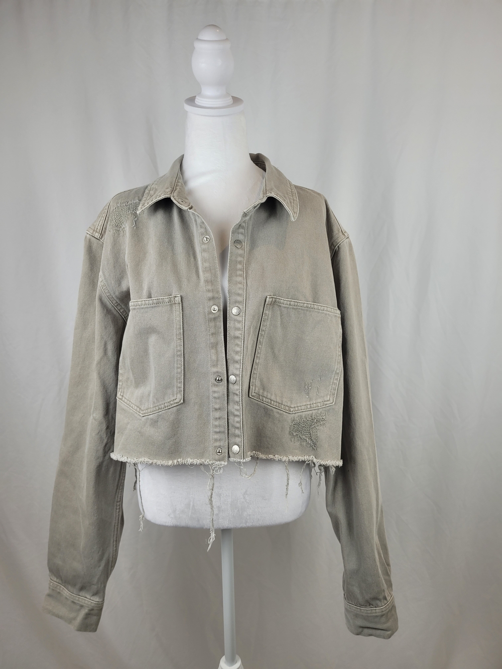 Zara NWOT Cropped Distressed Jean Jacket - Taupe Gray (Beige Kaki) Size XL